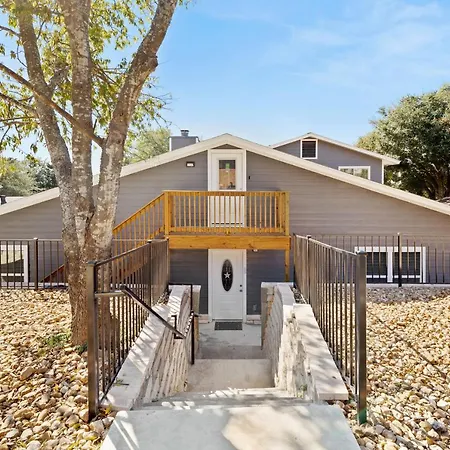 Cyc Eclectic Back House With Bbq Gazebo Villa